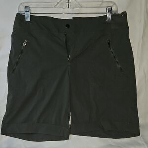 Te Verde Green Athletic Shorts Smooth Fabric